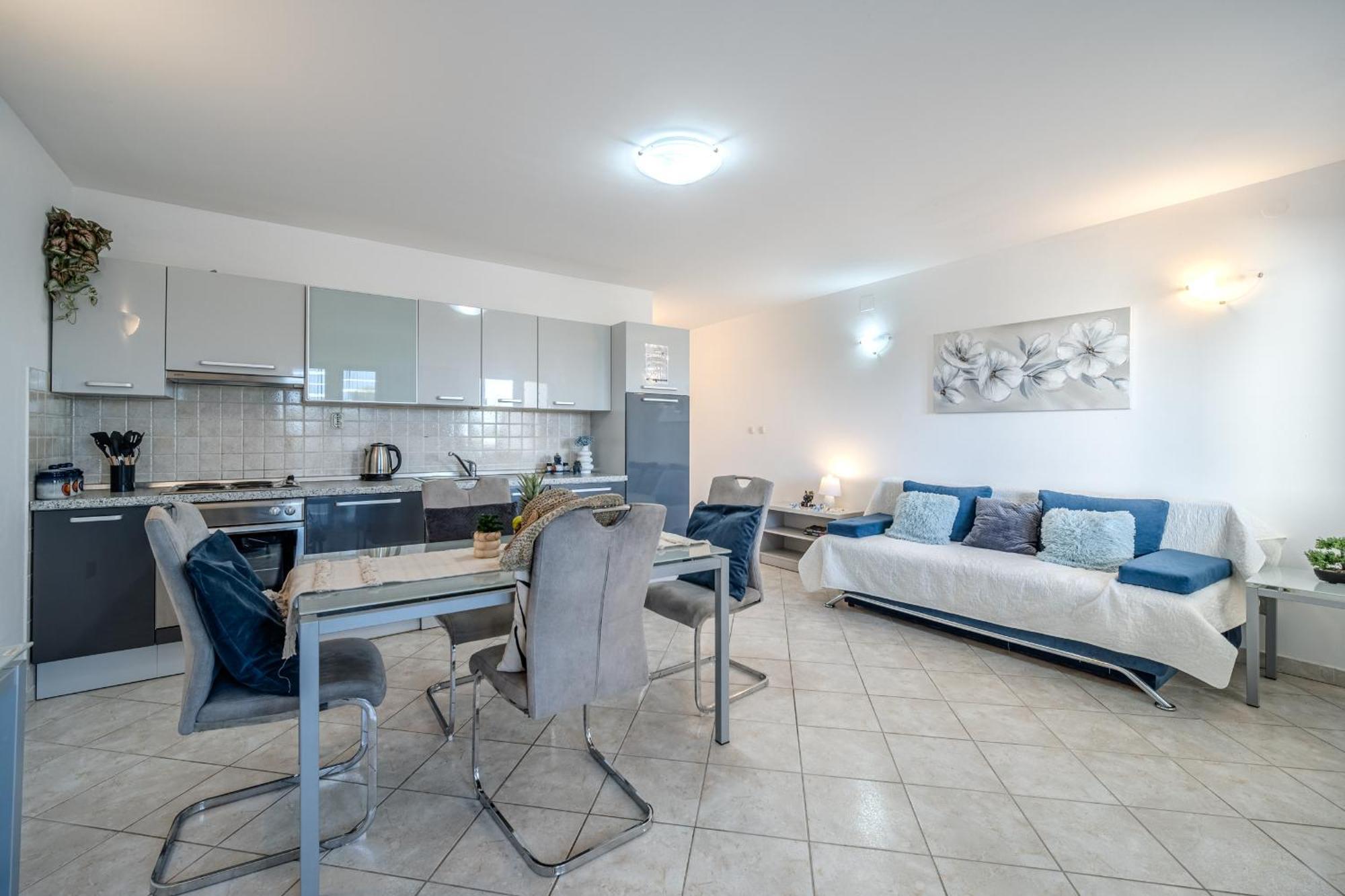 Apartment Milna - With Swimming Pool & Amazing Seaviews, Above Bijaka Beach Dış mekan fotoğraf