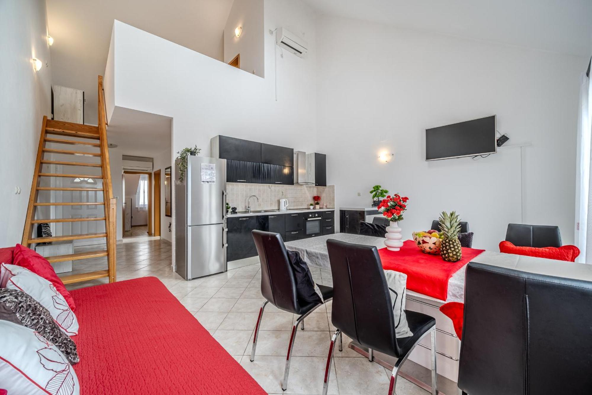 Apartment Milna - With Swimming Pool & Amazing Seaviews, Above Bijaka Beach Dış mekan fotoğraf
