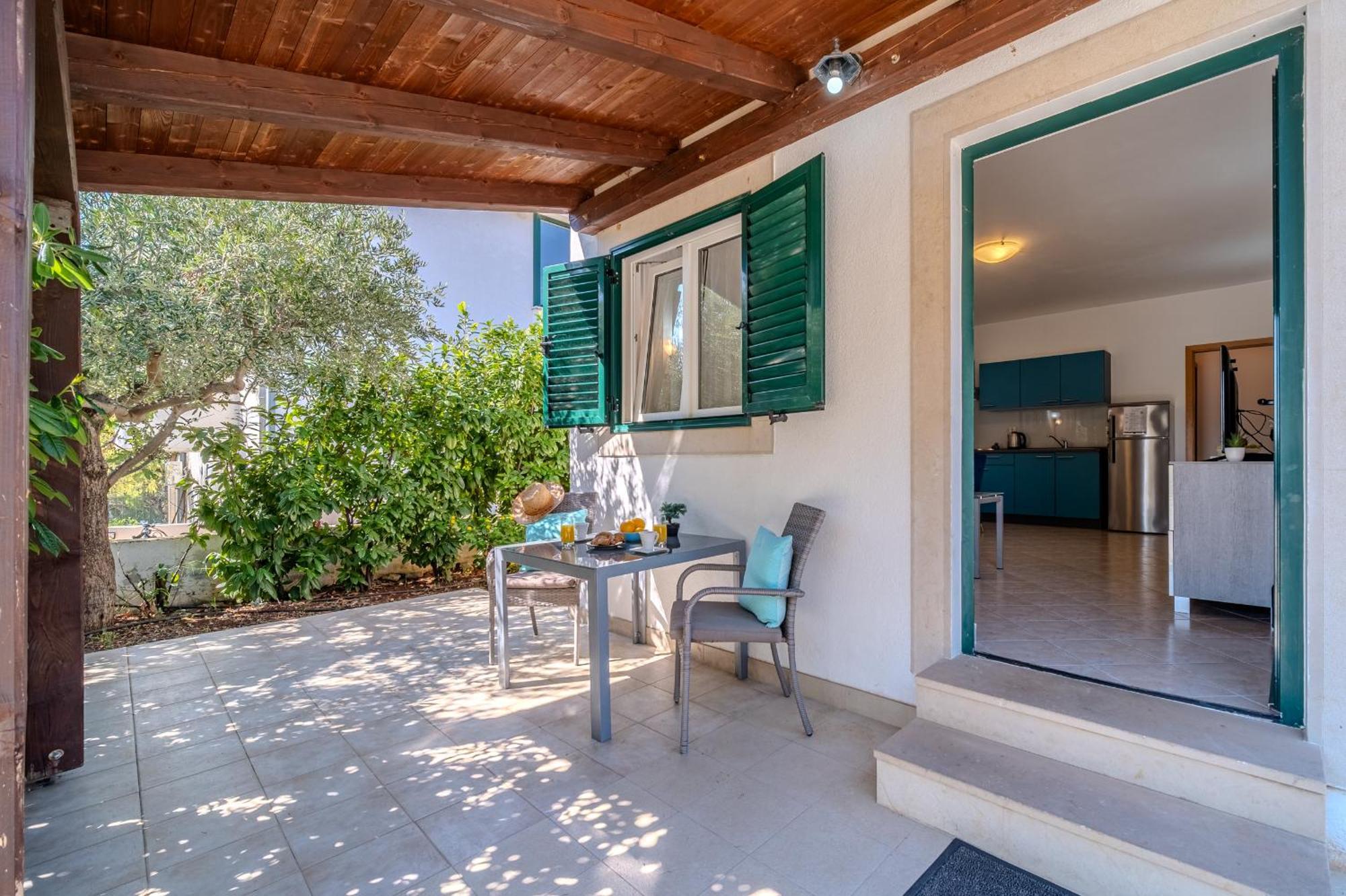 Apartment Milna - With Swimming Pool & Amazing Seaviews, Above Bijaka Beach Dış mekan fotoğraf