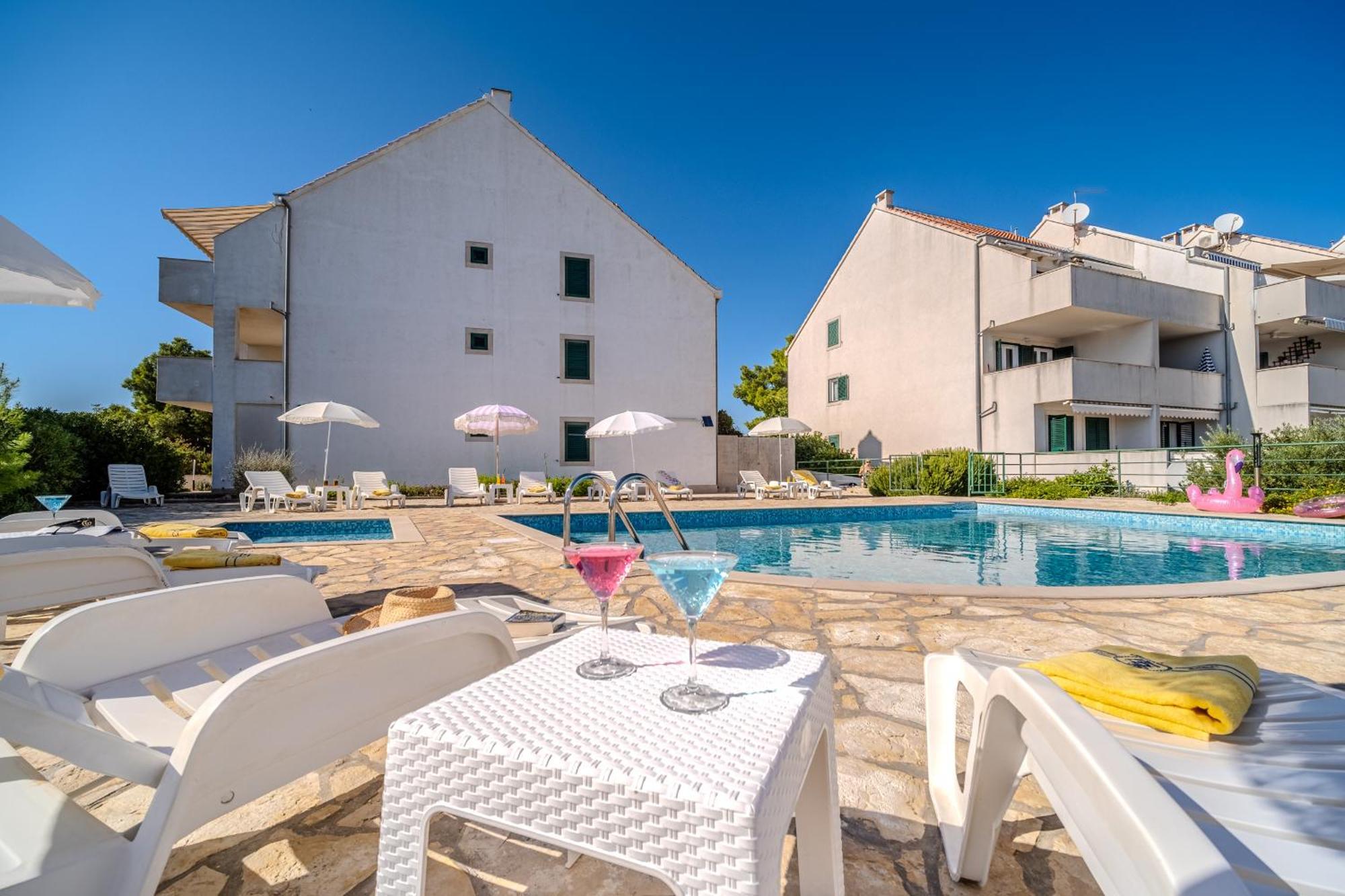 Apartment Milna - With Swimming Pool & Amazing Seaviews, Above Bijaka Beach Dış mekan fotoğraf