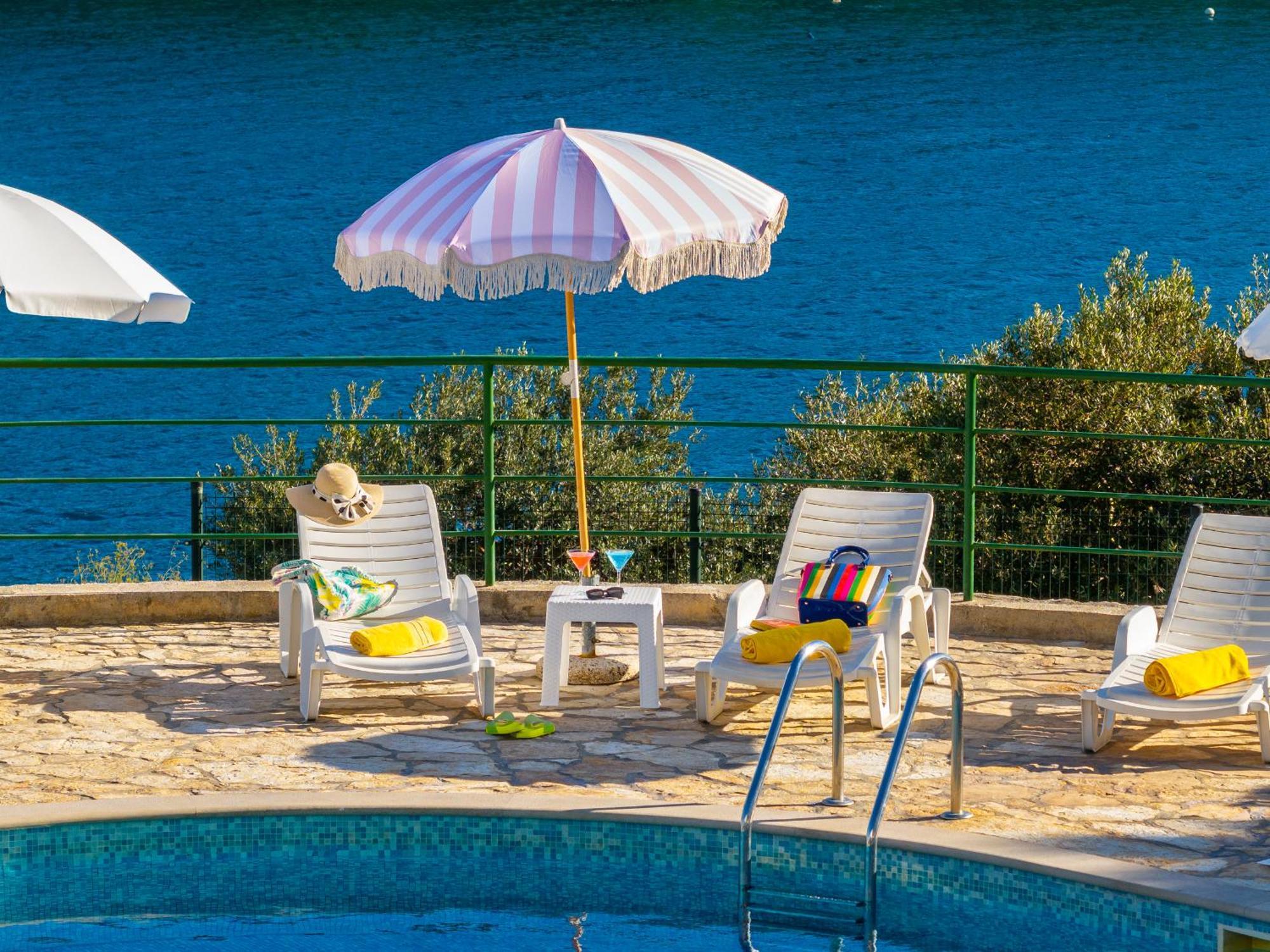 Apartment Milna - With Swimming Pool & Amazing Seaviews, Above Bijaka Beach Dış mekan fotoğraf